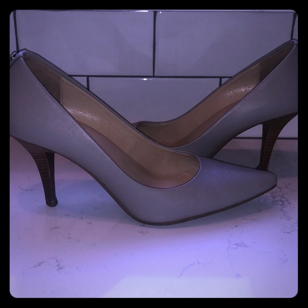 Michael Kors gray toned heels